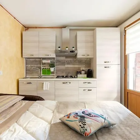 Casetta In Contrada Эрба